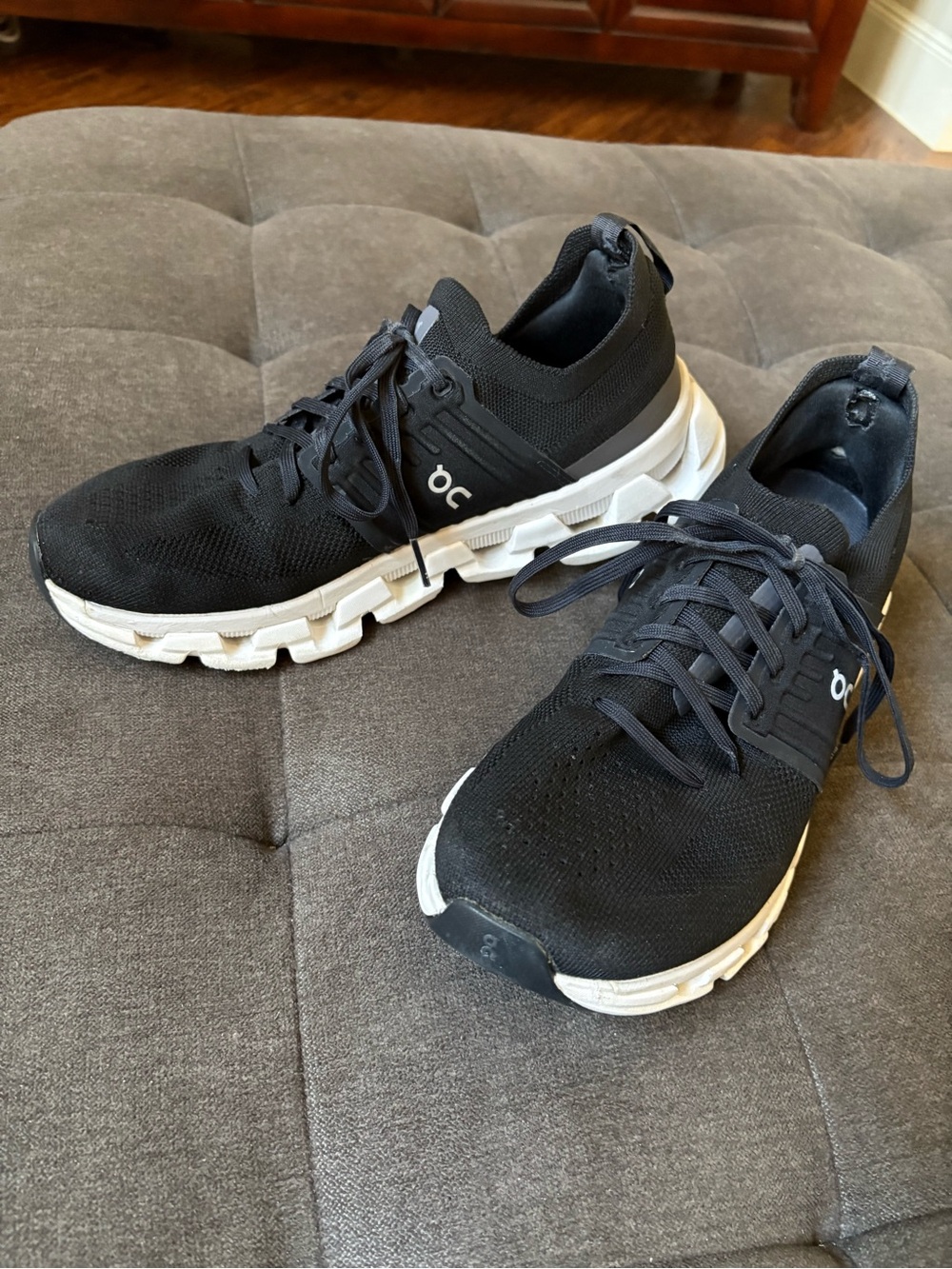 On Running Women’s Black and White Cloudswift Running Shoes - Picture 6 of 9
